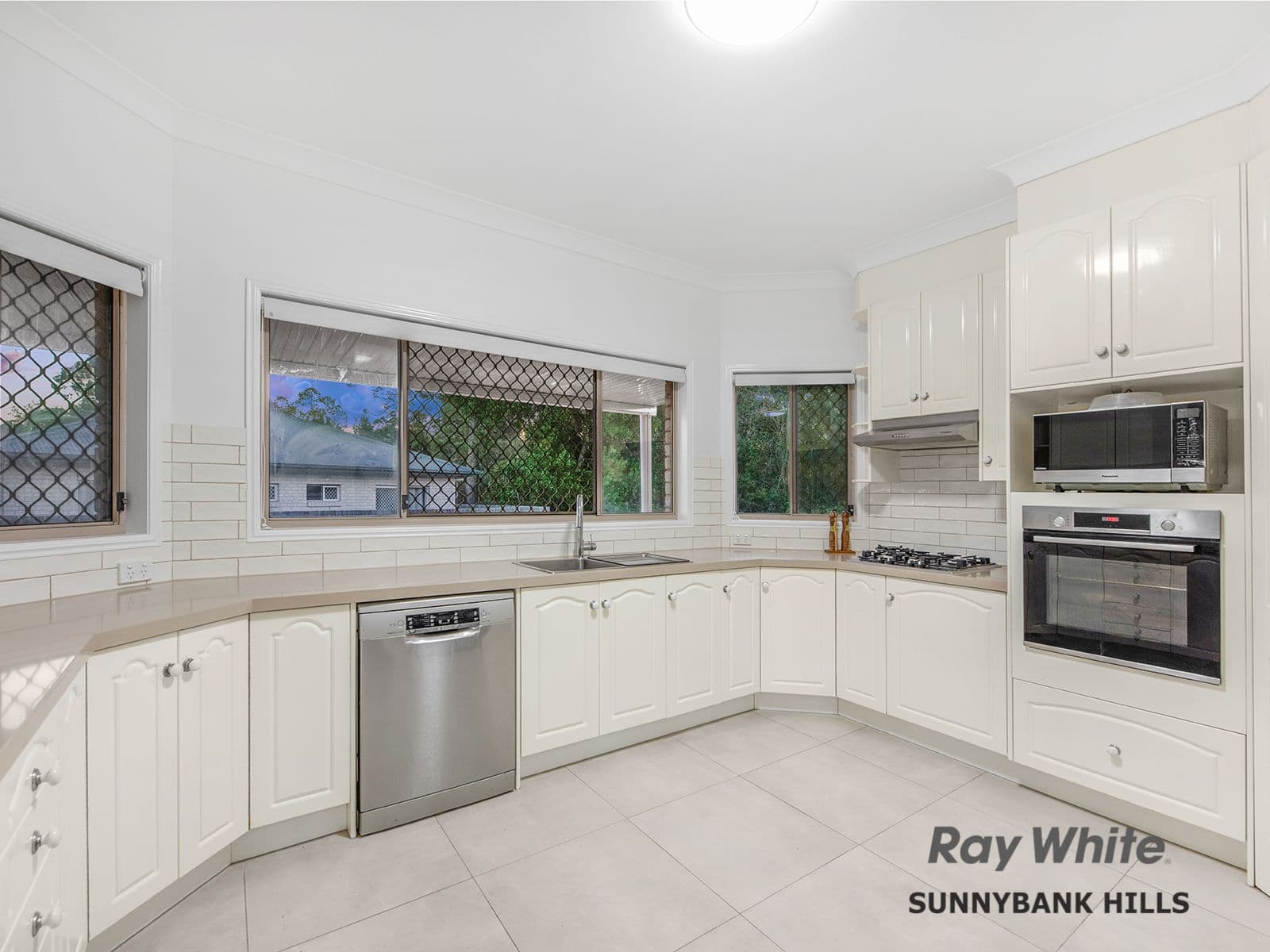 16 Chalmers Place, Sunnybank QLD 4109, Sunnybank - Thumbnail 6