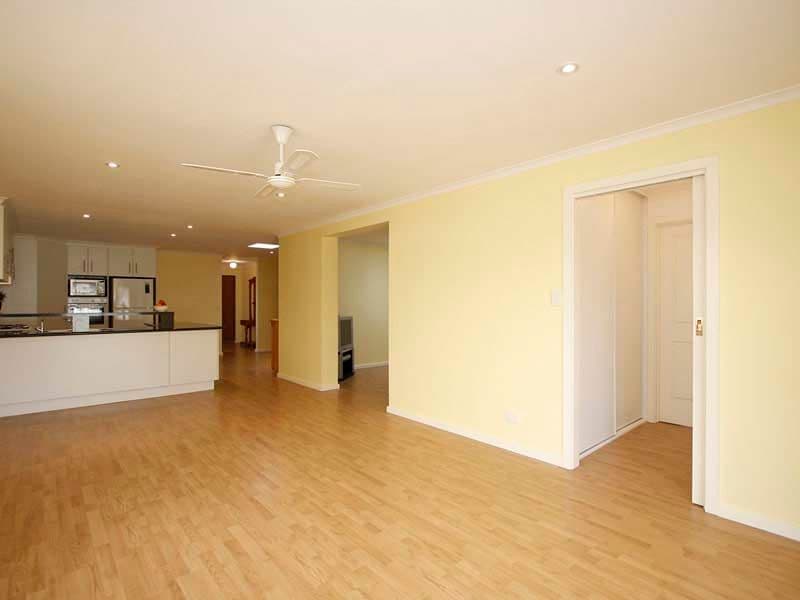 32 Wootoona Avenue, CHRISTIES BEACH SA 5165, Christies Beach - Thumbnail 3