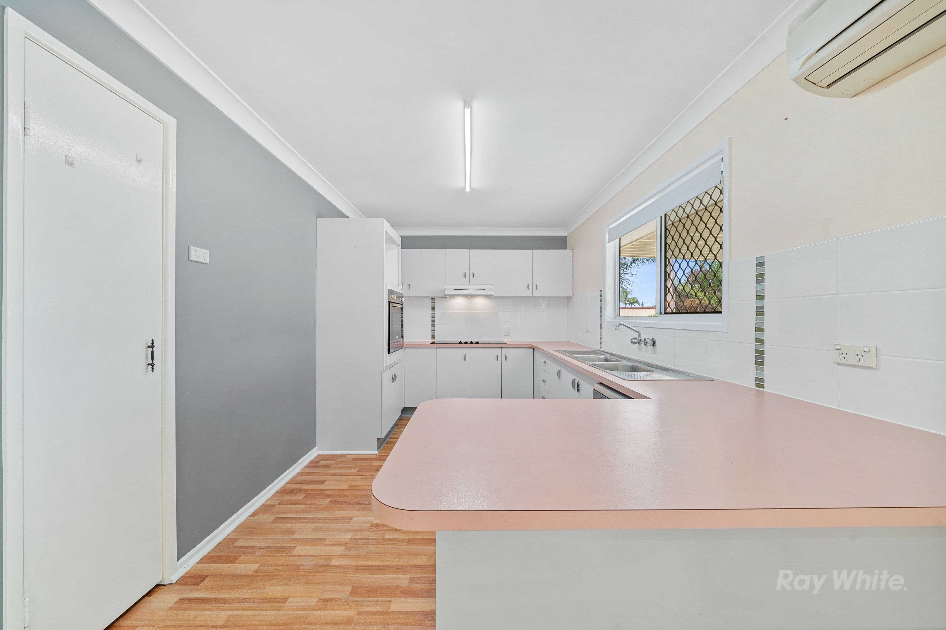 15 Coffey Street, Crestmead QLD 4132, Crestmead - Thumbnail 2