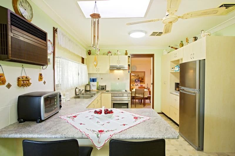 16 Quinn Place, PRAIRIEWOOD NSW 2176, Prairiewood - Thumbnail 2