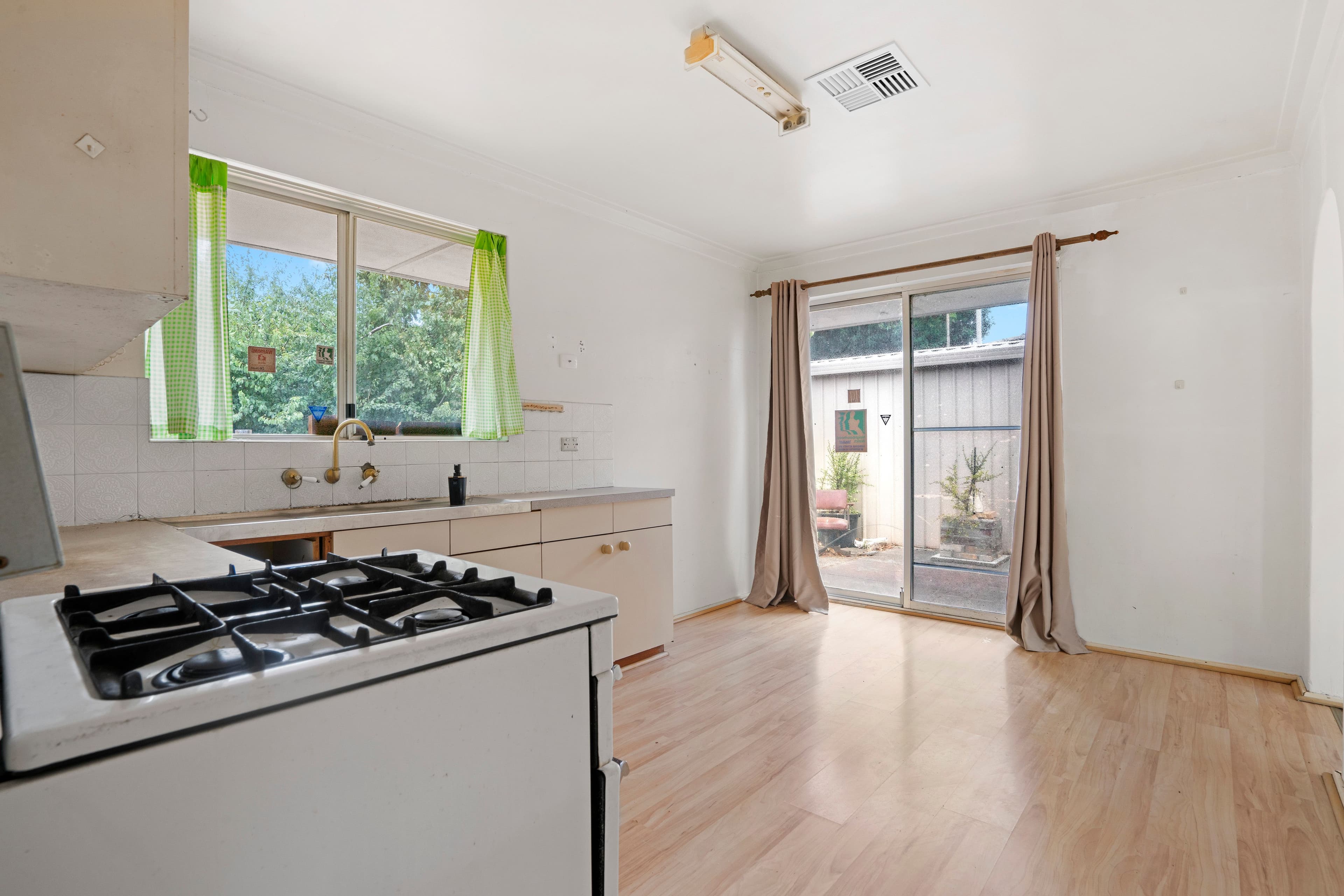 32 Carabeen Road, Maddington WA 6109, Maddington - Thumbnail 7