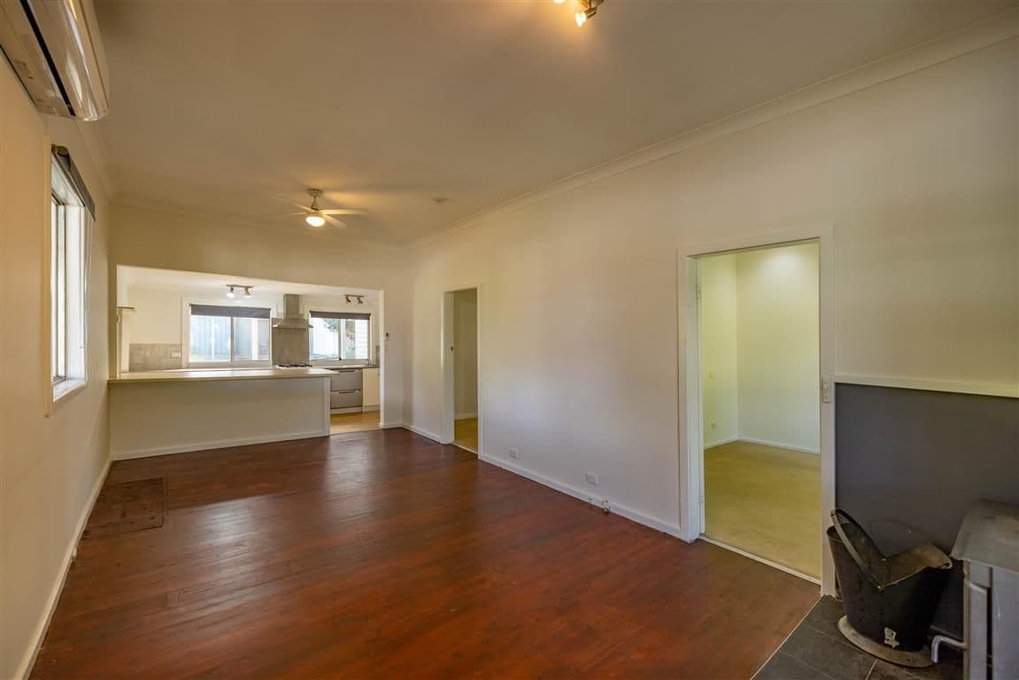 185 Capper Street, Tumut NSW 2720, Tumut - Thumbnail 5