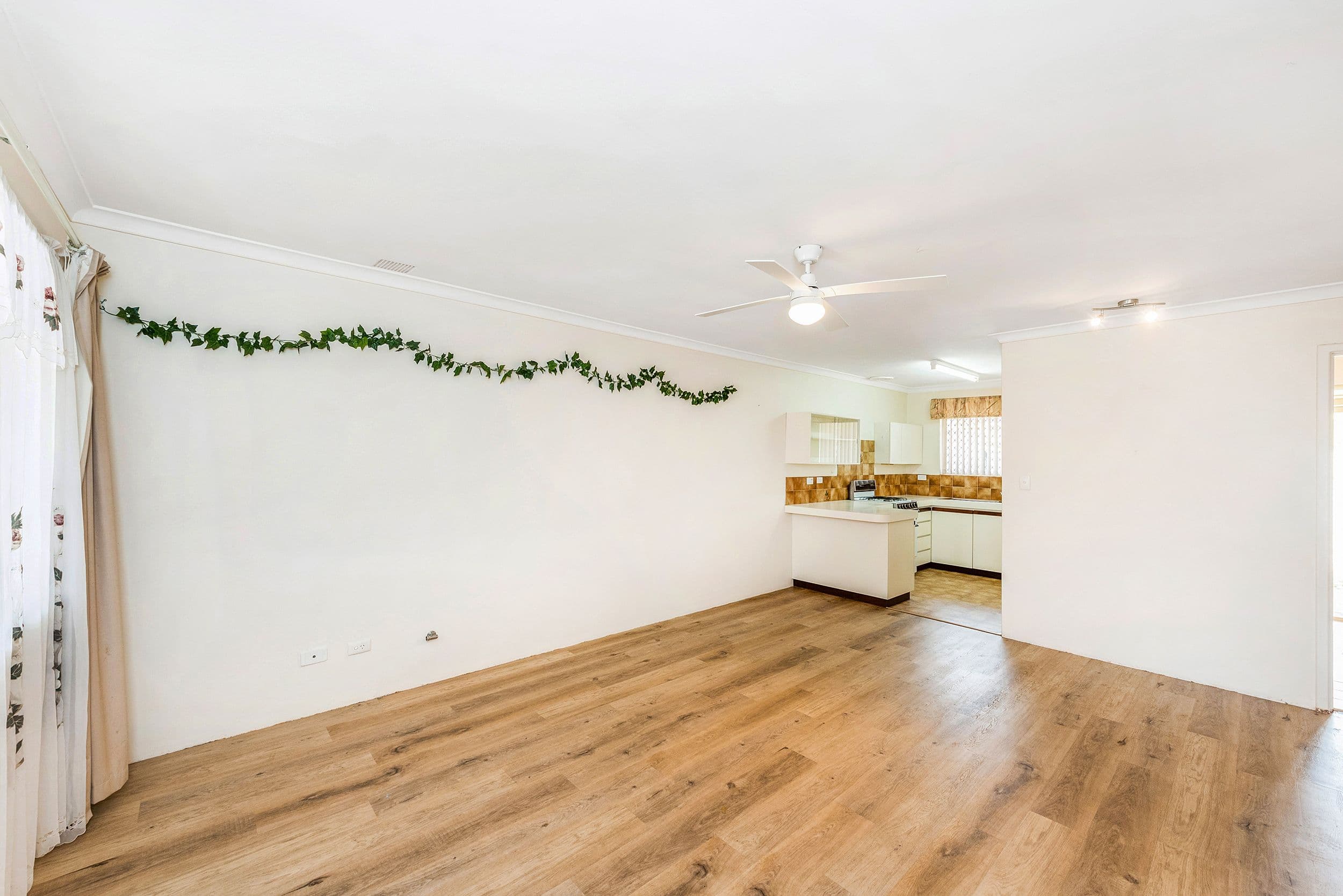 16 Hefron Street, Rockingham WA 6168, Rockingham - Thumbnail 2