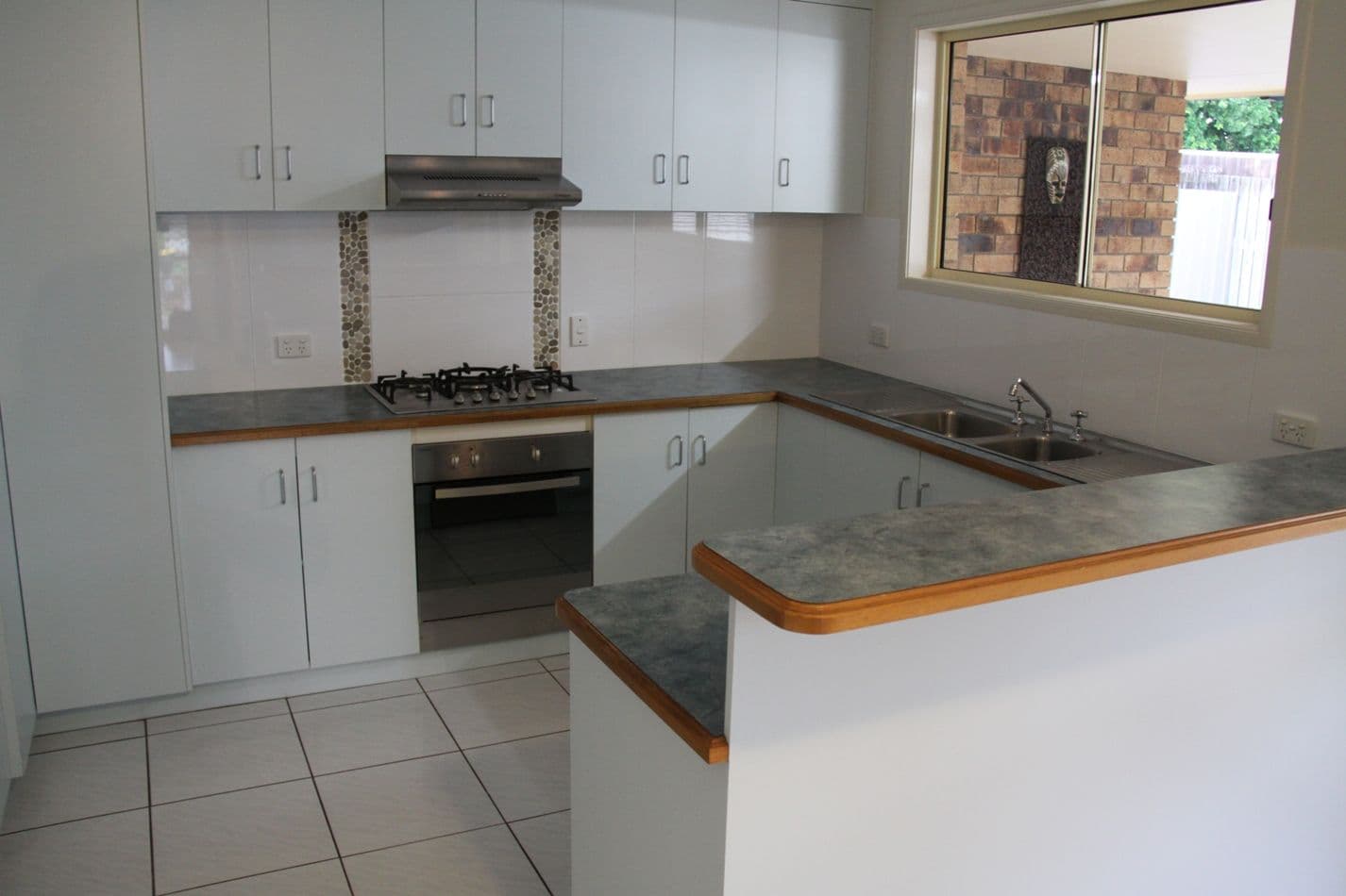 32 Geoffrey Thomas Drive, Tannum Sands QLD 4680, Tannum Sands - Thumbnail 3