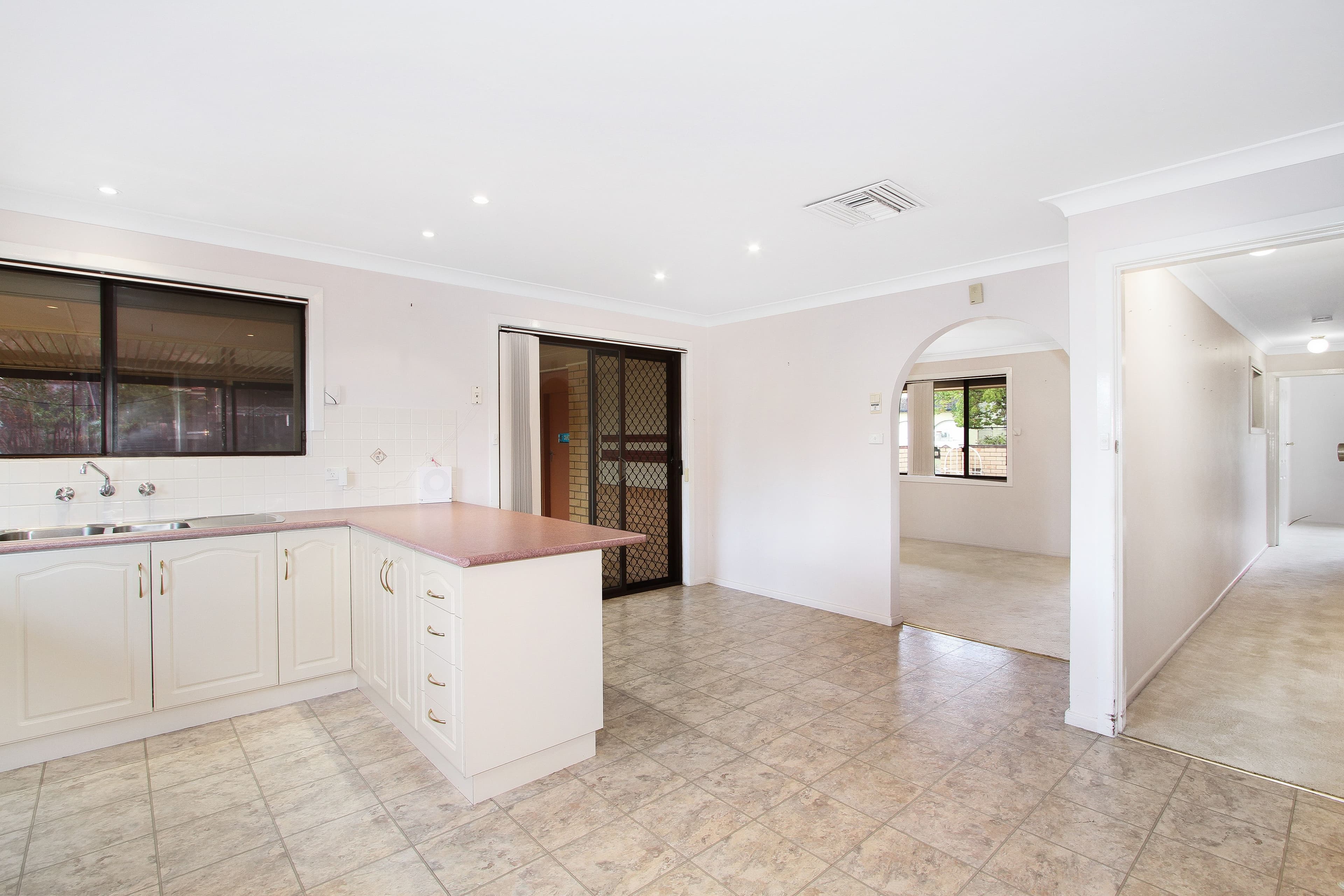 11 Arinya Street, Tamworth NSW 2340, Tamworth - Thumbnail 4