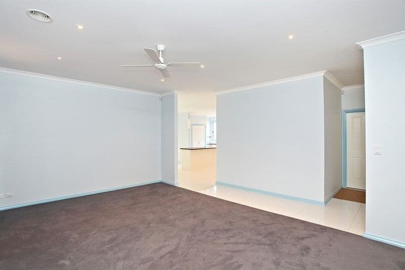 70 Moondani Avenue, ST ALBANS VIC 3021, St Albans - Thumbnail 2
