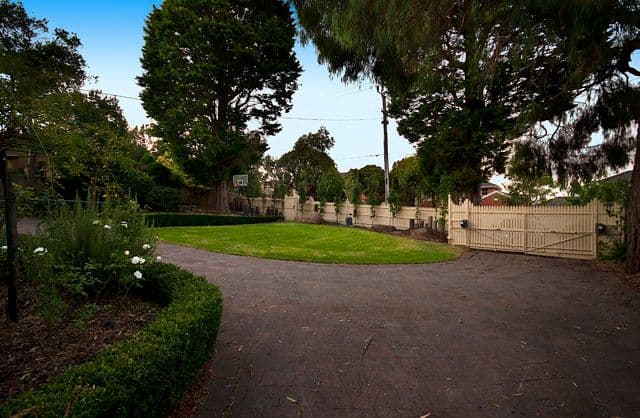 82 Centre Road, VERMONT VIC 3133, Vermont - Thumbnail 2