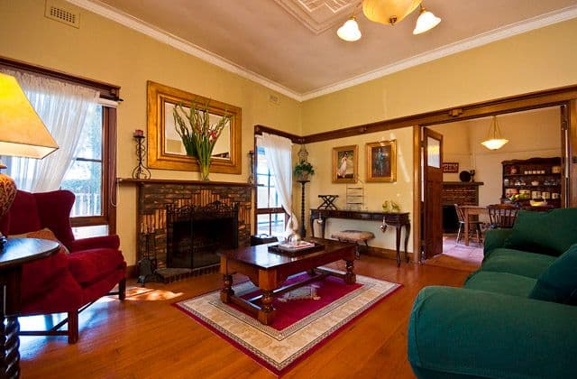 82 Centre Road, VERMONT VIC 3133, Vermont - Thumbnail 4