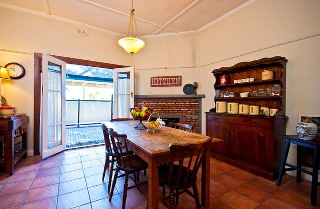 82 Centre Road, VERMONT VIC 3133, Vermont - Thumbnail 5