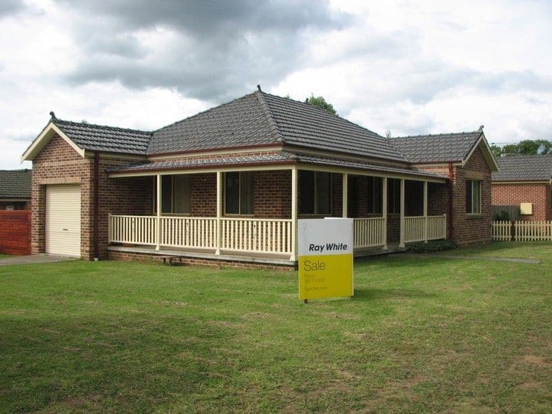 2 Kim Close, THIRLMERE NSW 2572, Thirlmere - Image 1