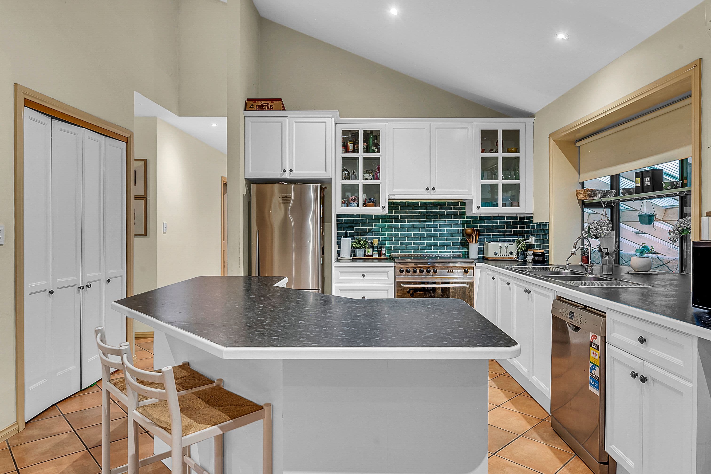43 Ravenhill Boulevard, Roxburgh Park VIC 3064, Roxburgh Park - Thumbnail 7