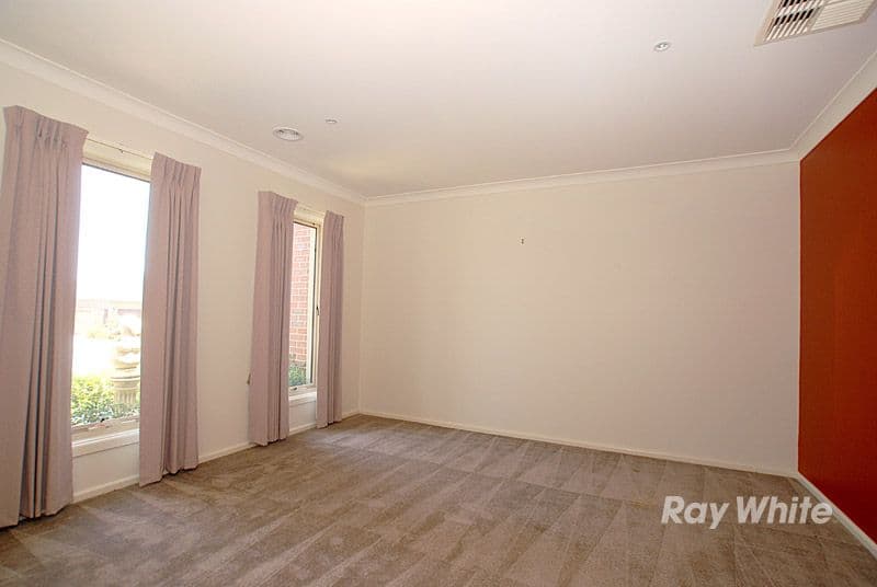 6 Angelique Street, BERWICK VIC 3806, Berwick - Thumbnail 7