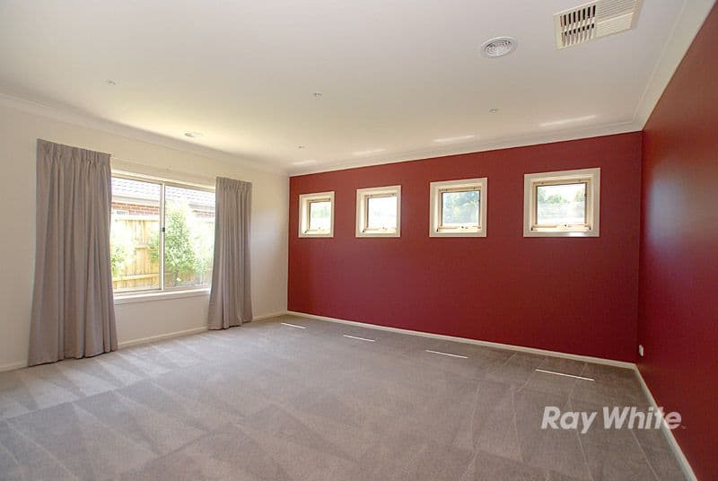 6 Angelique Street, BERWICK VIC 3806, Berwick - Thumbnail 8