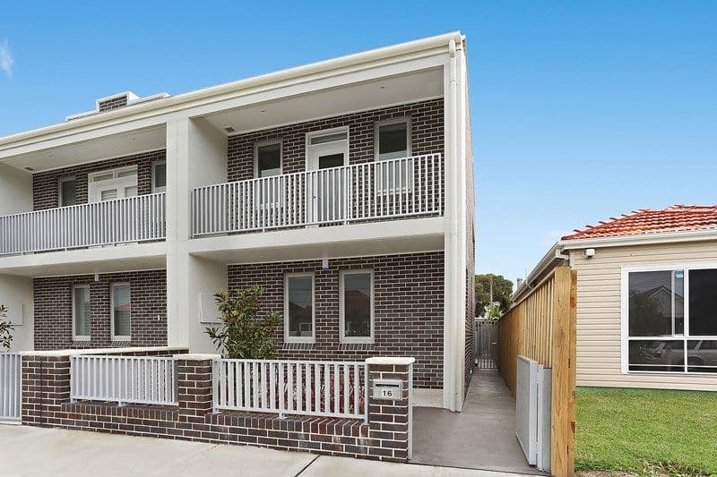 16 Alfred Street, Mascot - Image 1