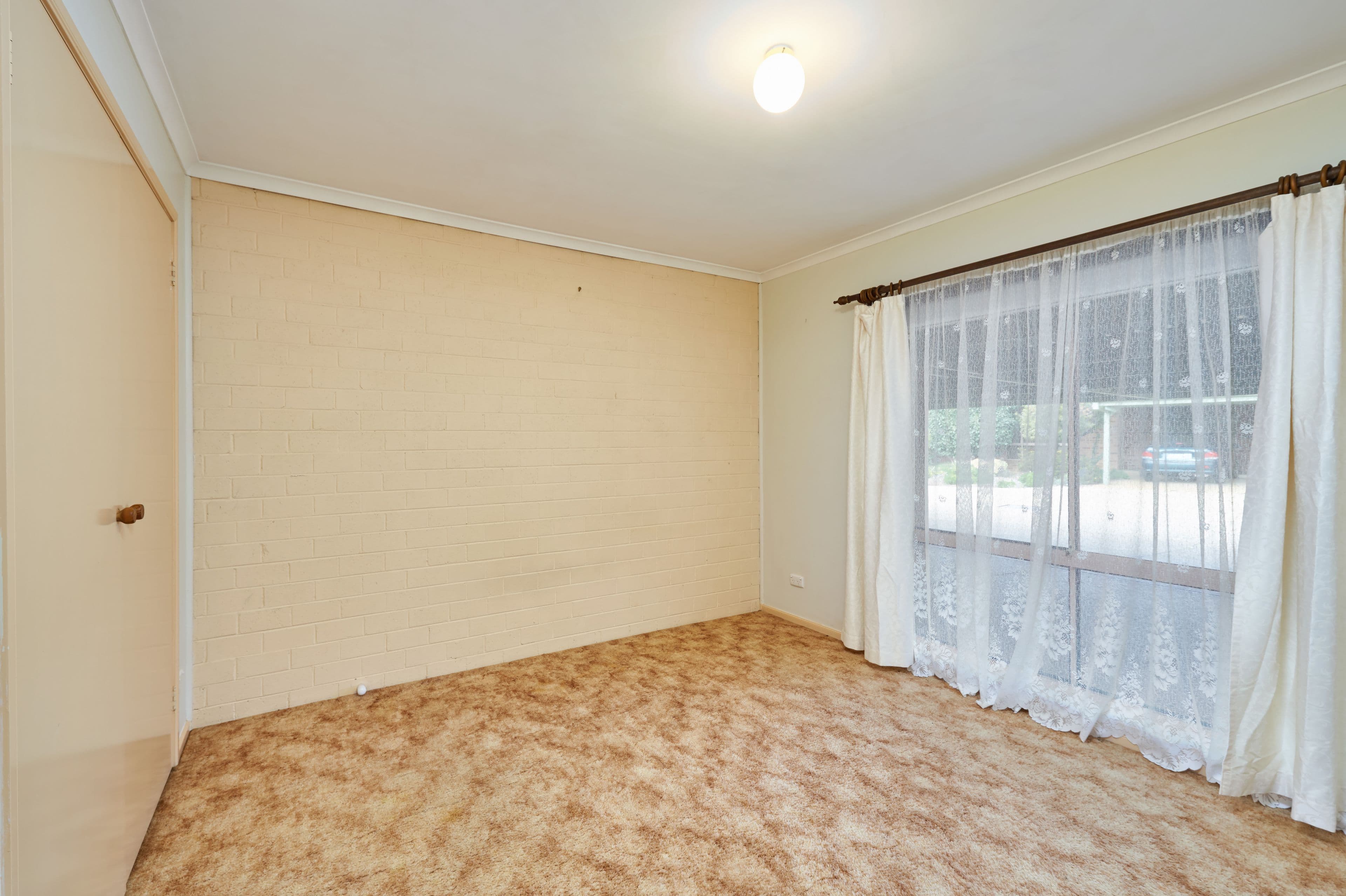 8 Bulolo Street, Ashmont - Thumbnail 4