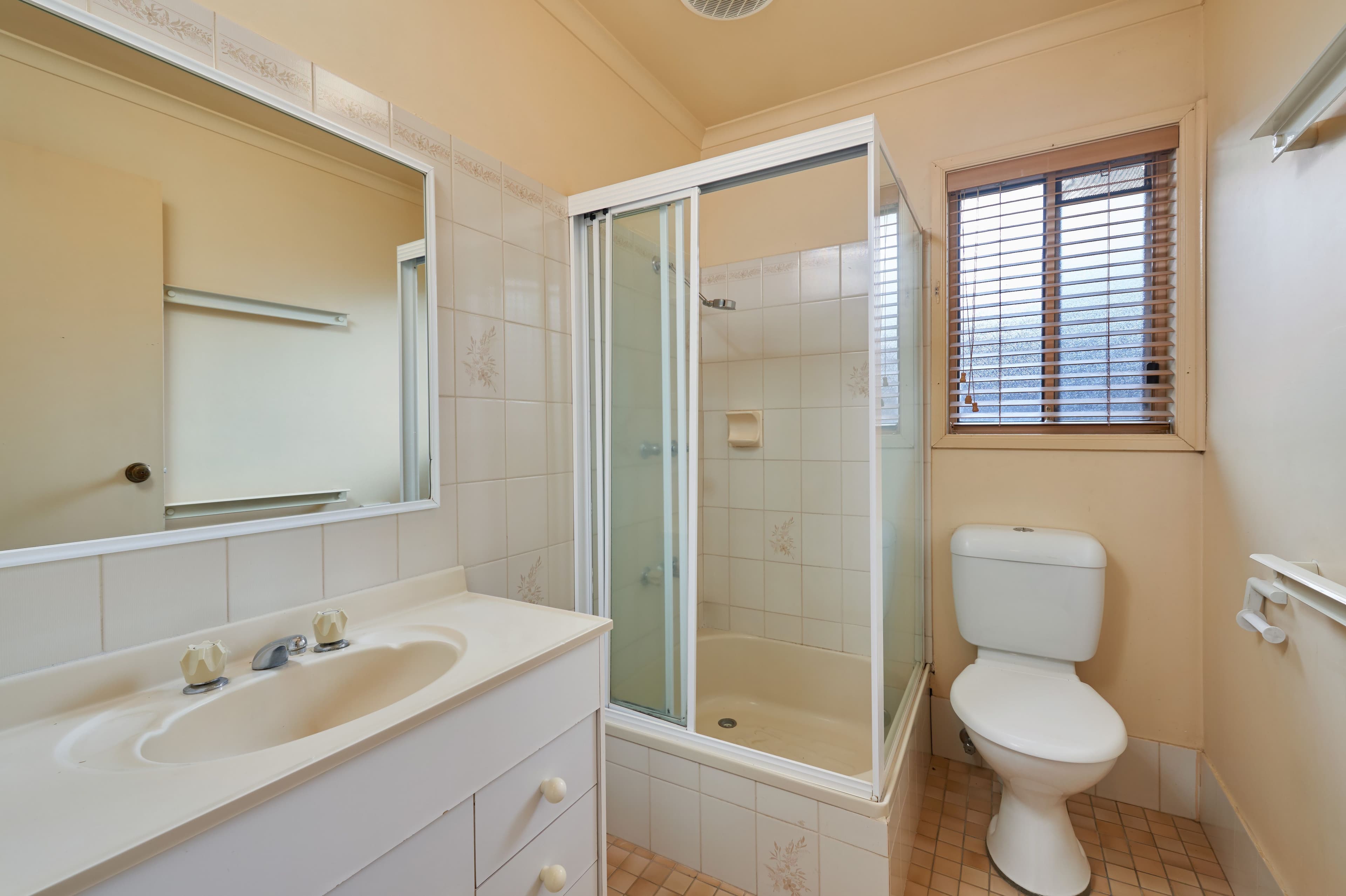 8 Bulolo Street, Ashmont - Thumbnail 6