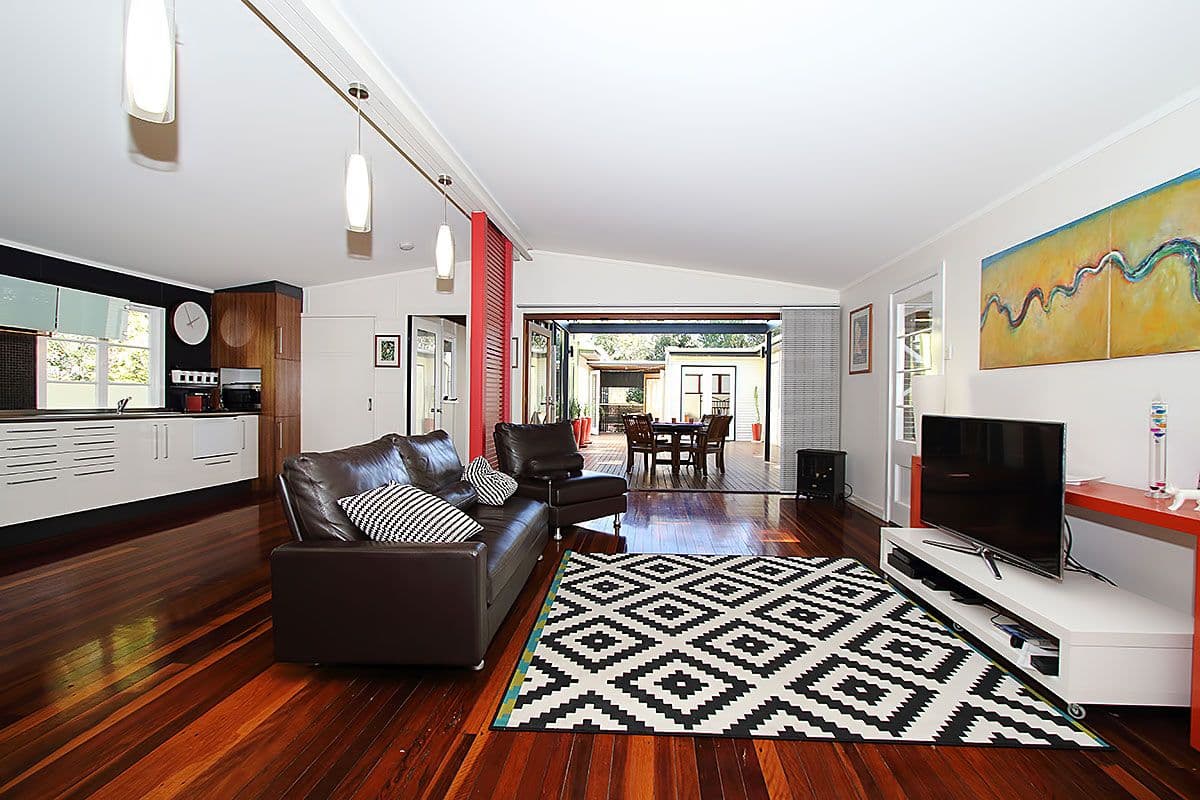 817 Cavendish Road, Holland Park QLD 4121, Holland Park - Thumbnail 4