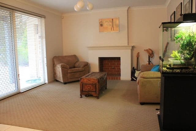 17 Ellen Brook Drive, The Vines WA 6069, The Vines - Thumbnail 2