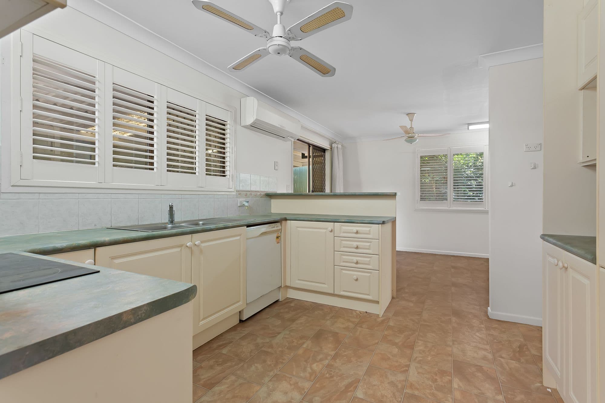 11 Nemira Street, Carseldine QLD 4034, Carseldine - Thumbnail 6
