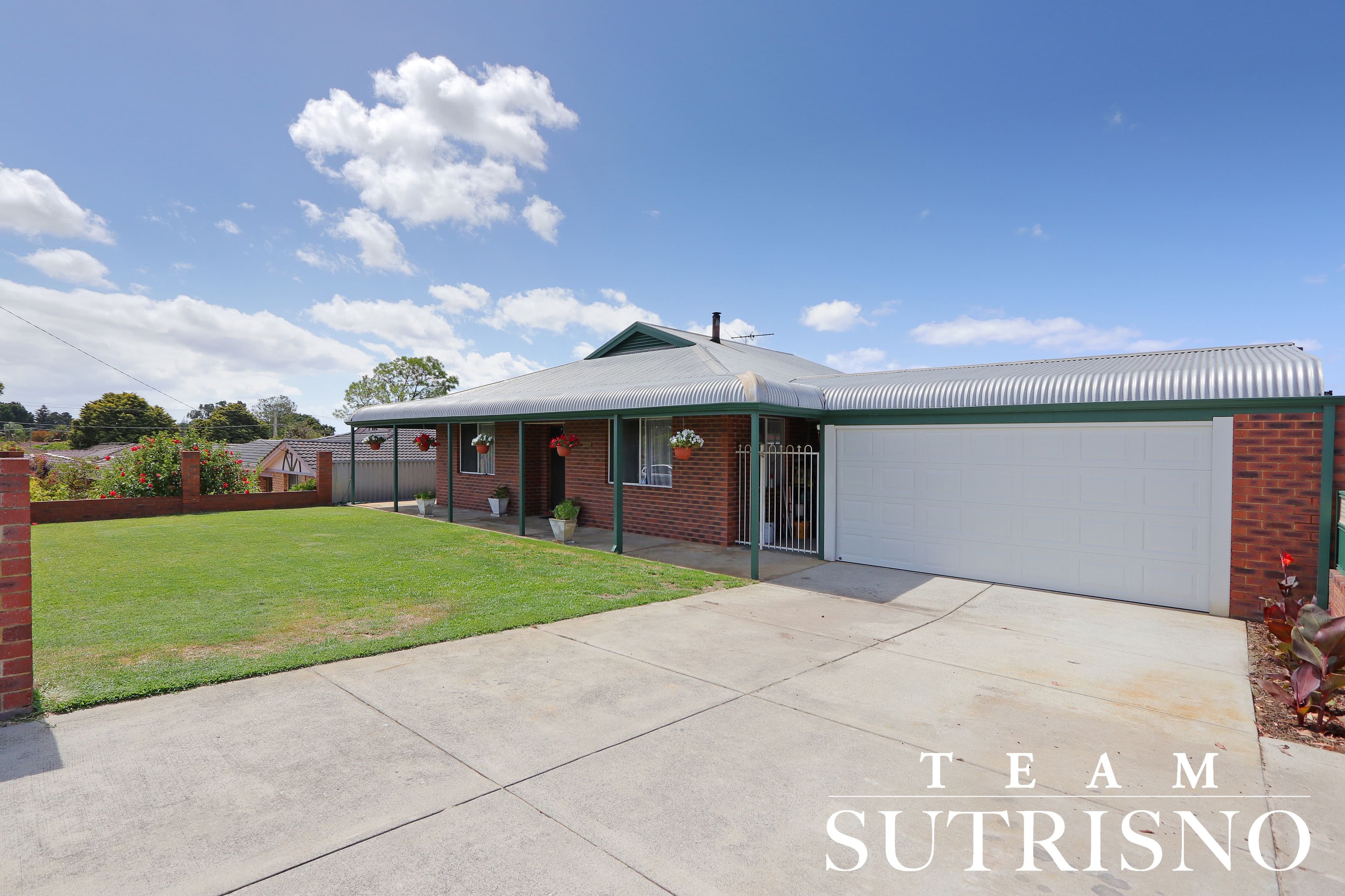 8 Glenrowan Place, Willetton WA 6155, Willetton - Image 1