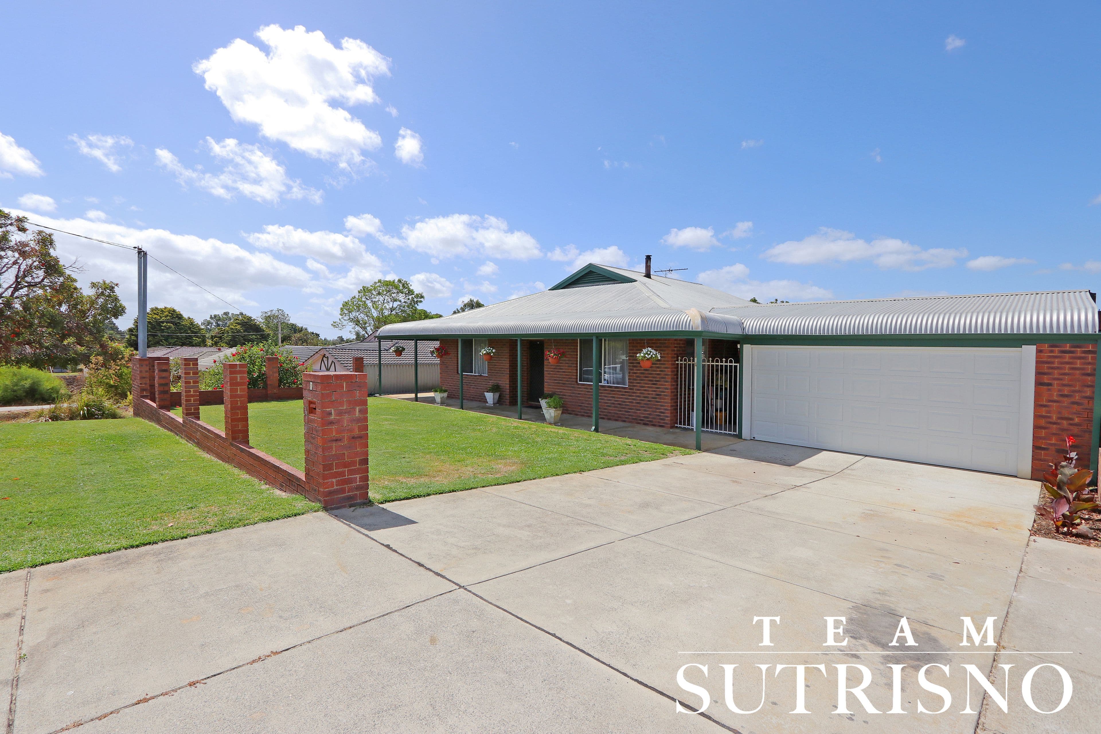 8 Glenrowan Place, Willetton WA 6155, Willetton - Thumbnail 2