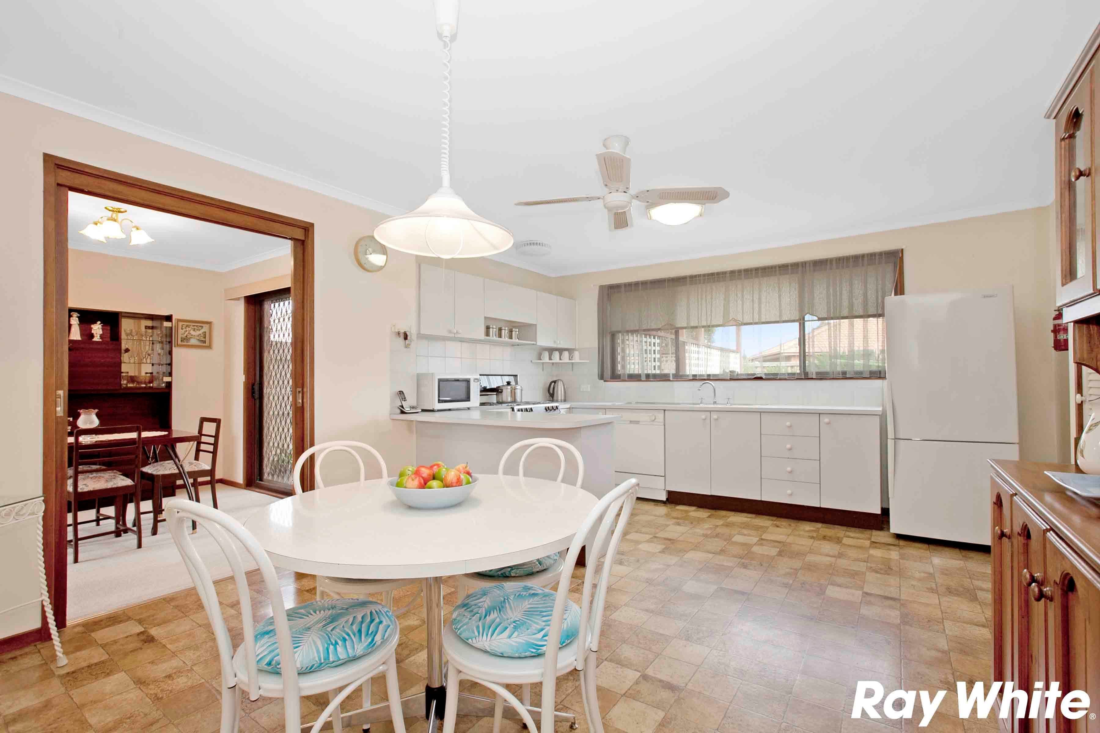 7 Oakbank Avenue, Mill Park VIC 3082, Mill Park - Thumbnail 3