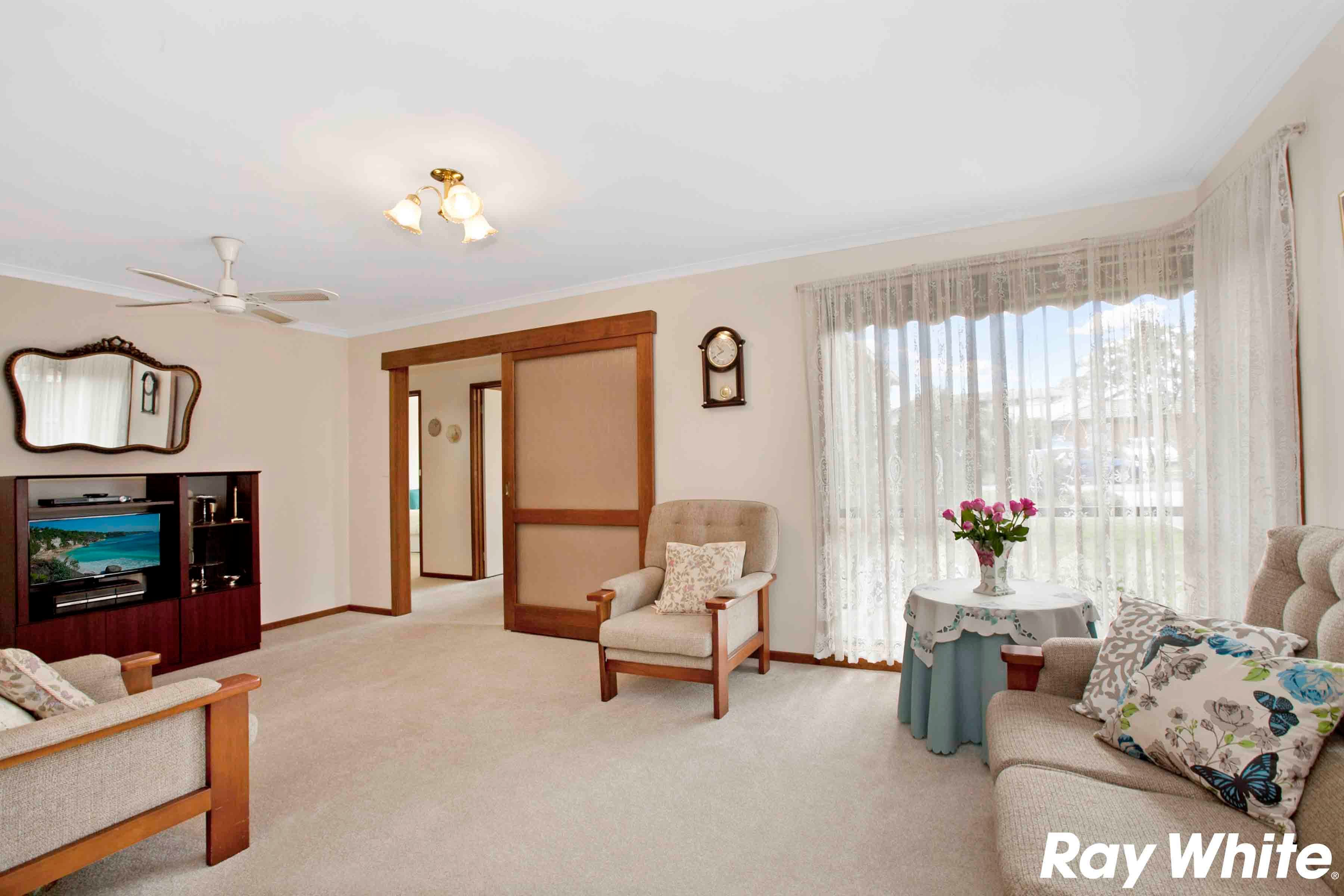 7 Oakbank Avenue, Mill Park VIC 3082, Mill Park - Thumbnail 5