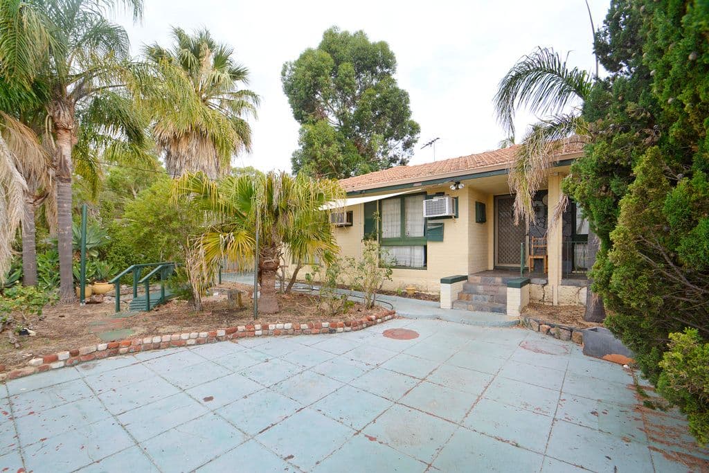 22 Harford Way, Girrawheen WA 6064, Girrawheen - Thumbnail 3