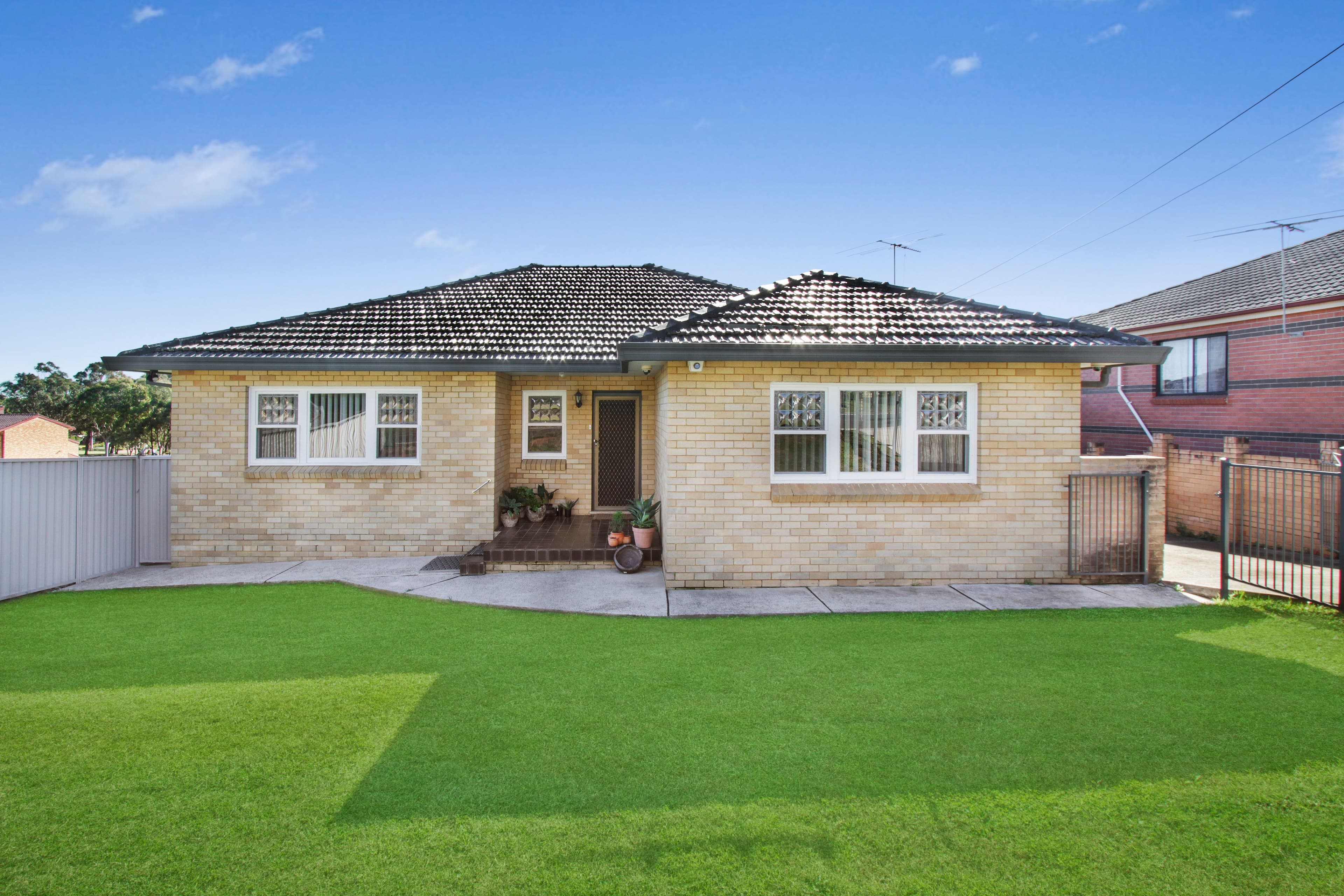 106 Bossley Road, Bossley Park NSW 2176, Bossley Park - Thumbnail 2