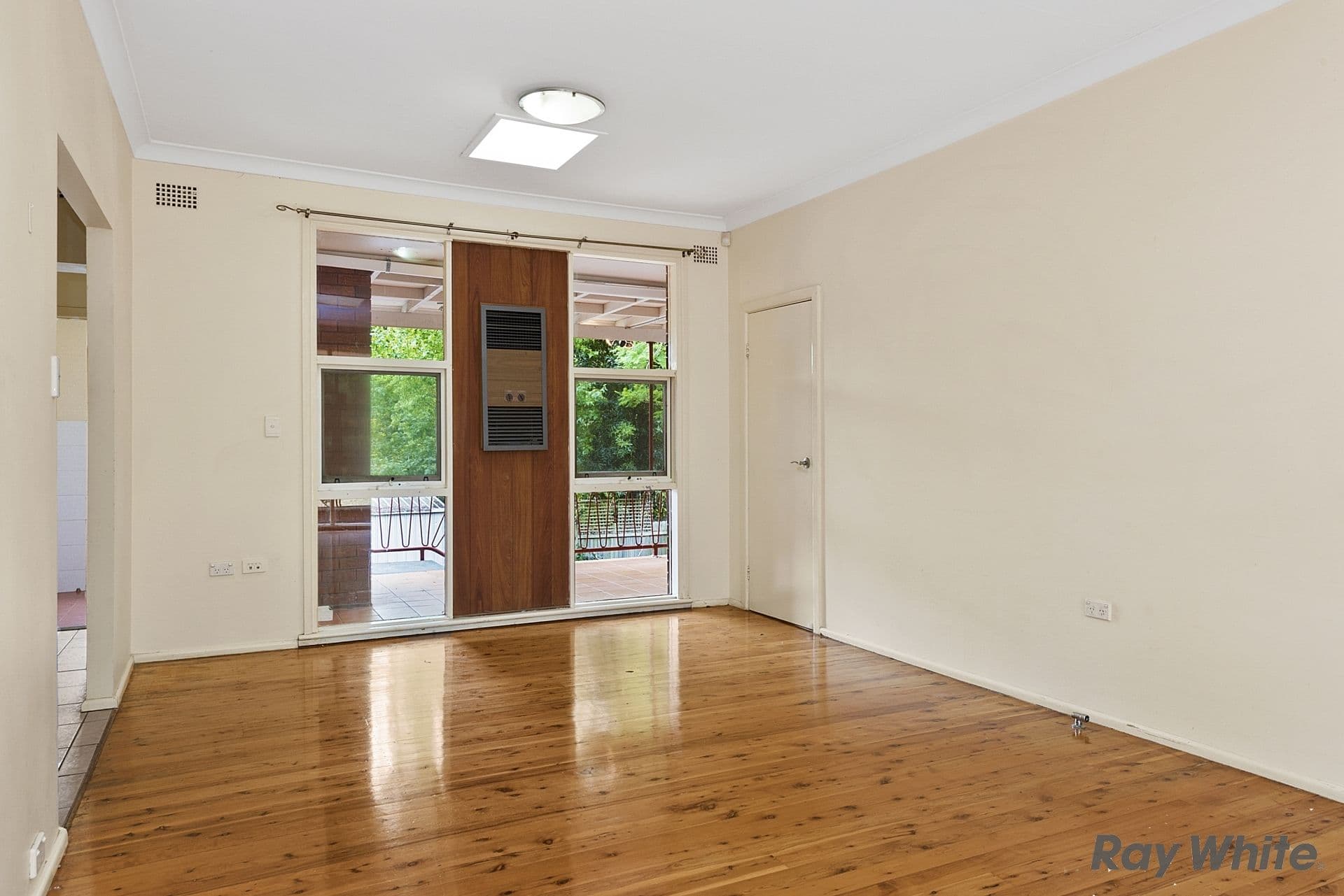22 Hume Avenue, Castle Hill - Thumbnail 7