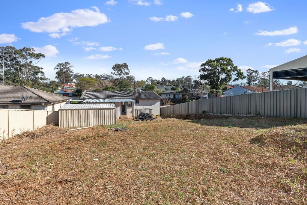 8 Aberdeen Road, Busby - Thumbnail 7