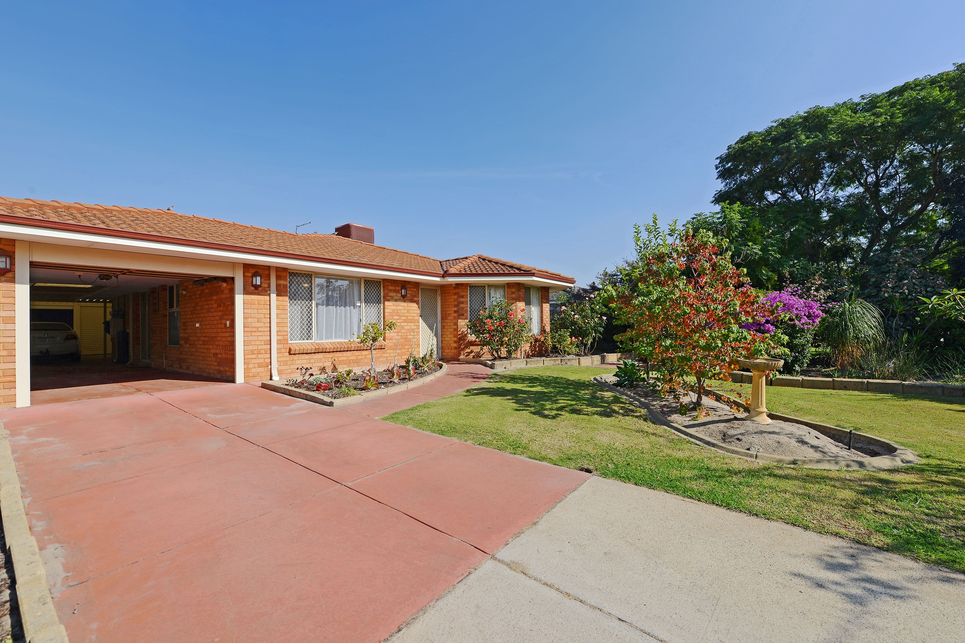 20 Laurel Court, Thornlie WA 6108, Thornlie - Image 1