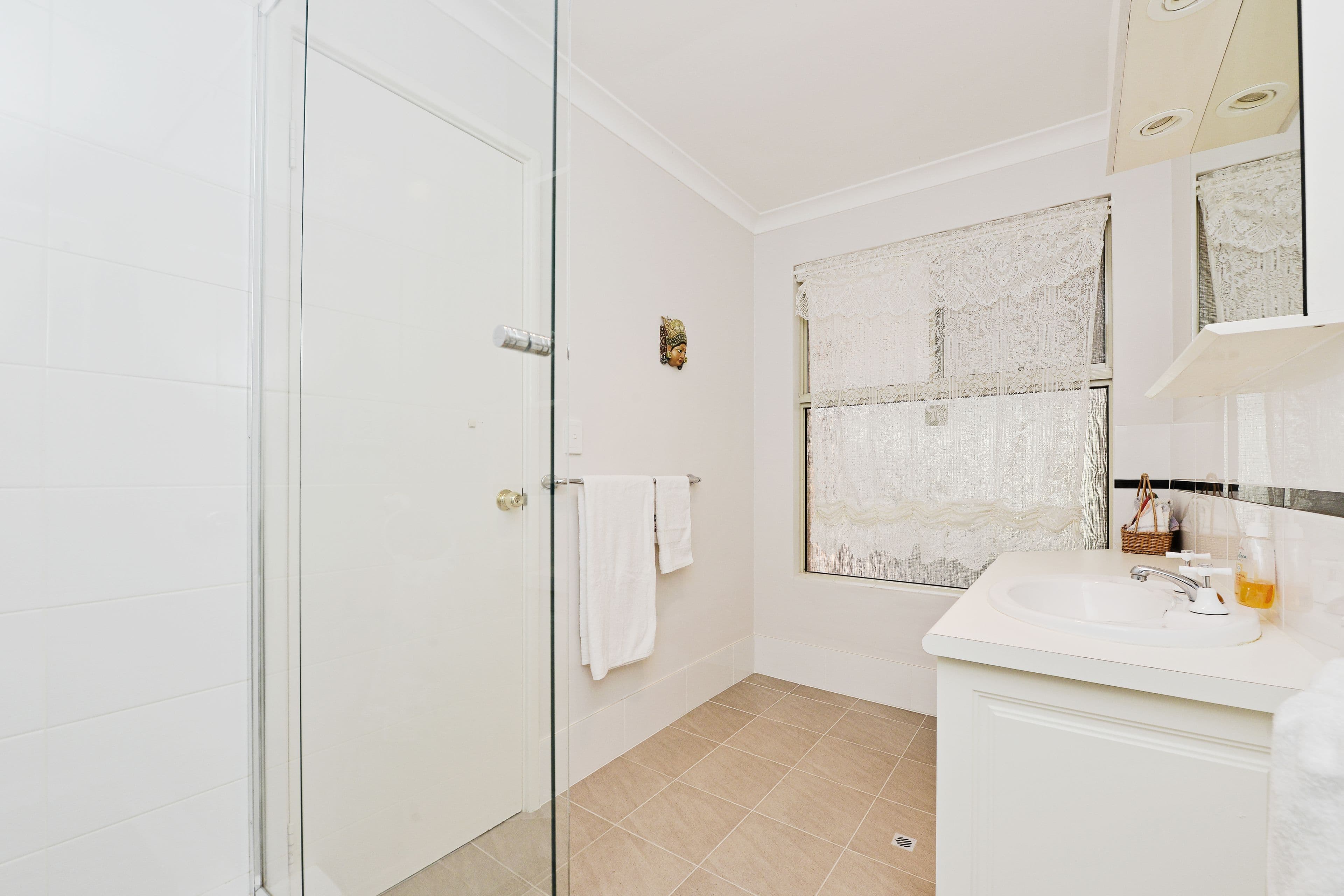20 Laurel Court, Thornlie WA 6108, Thornlie - Thumbnail 2