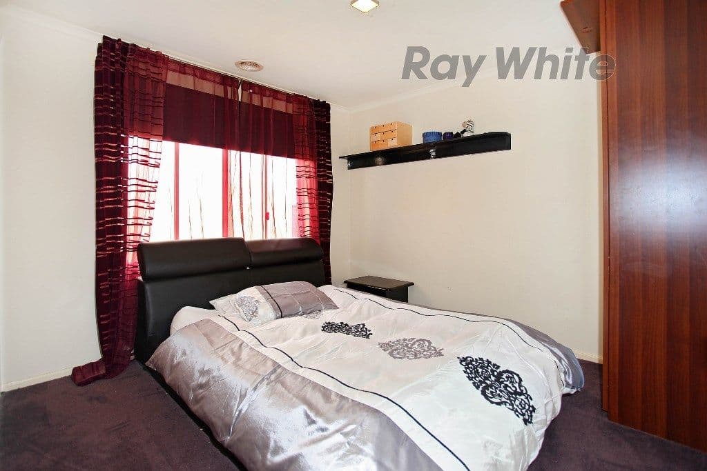 7 Coombes Court, Point Cook VIC 3030, Point Cook - Thumbnail 5