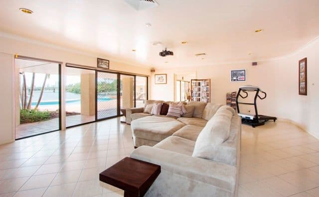 4 Emu Drive, SORRENTO QLD 4217, Sorrento - Thumbnail 2