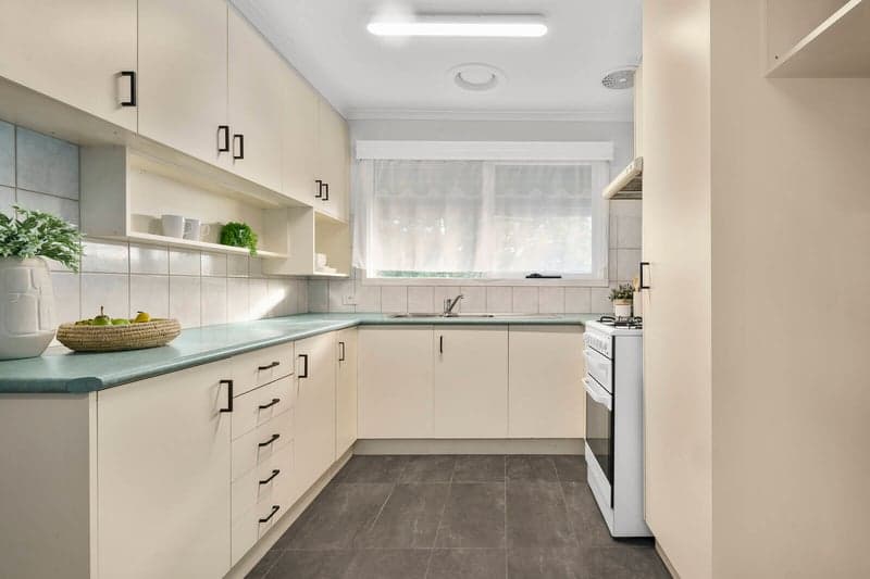 3 Stratton Court, Bayswater - Thumbnail 4
