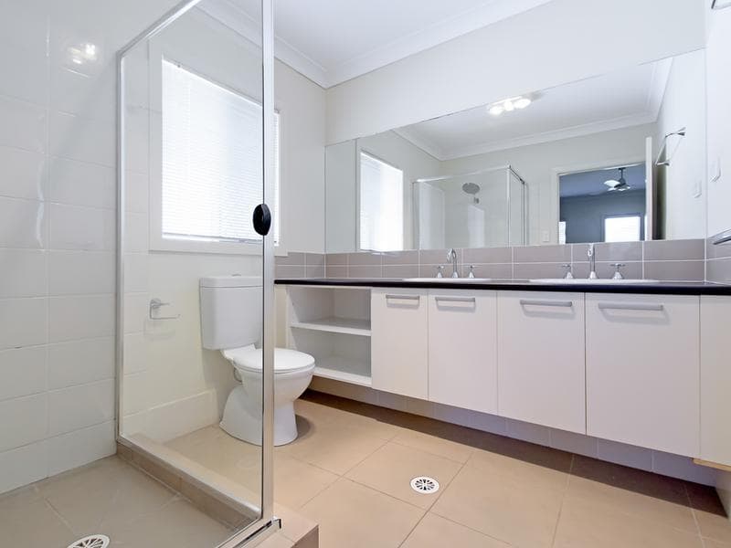 25 Holterman Crescent, Redbank Plains - Thumbnail 2