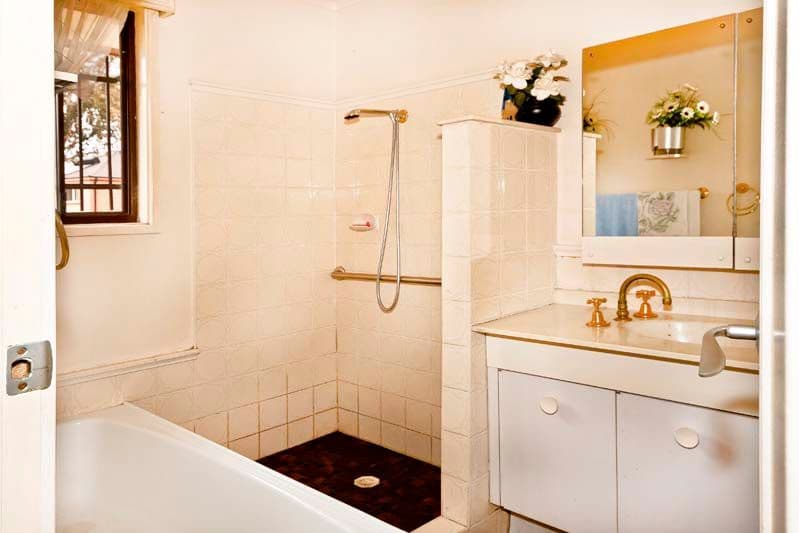 32 Falklands Avenue, BOSSLEY PARK NSW 2176, Bossley Park - Thumbnail 6