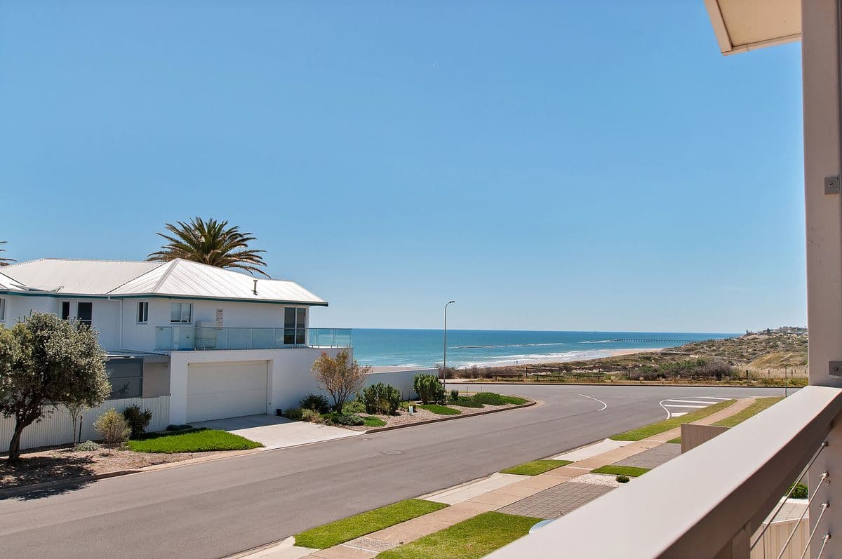 6 Bunbury Road, Port Noarlunga South SA 5167, Port Noarlunga South - Image 1