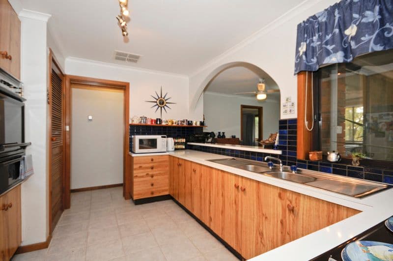 6 Brenda Court, CROYDON VIC 3136, Croydon - Thumbnail 2