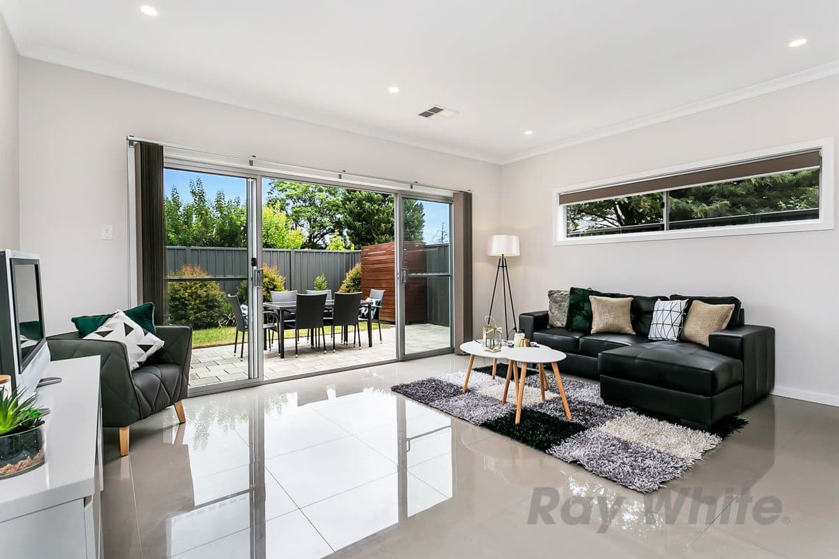 31 A & B Primavera Boulevard, Beaconsfield, Be.. - Thumbnail 5