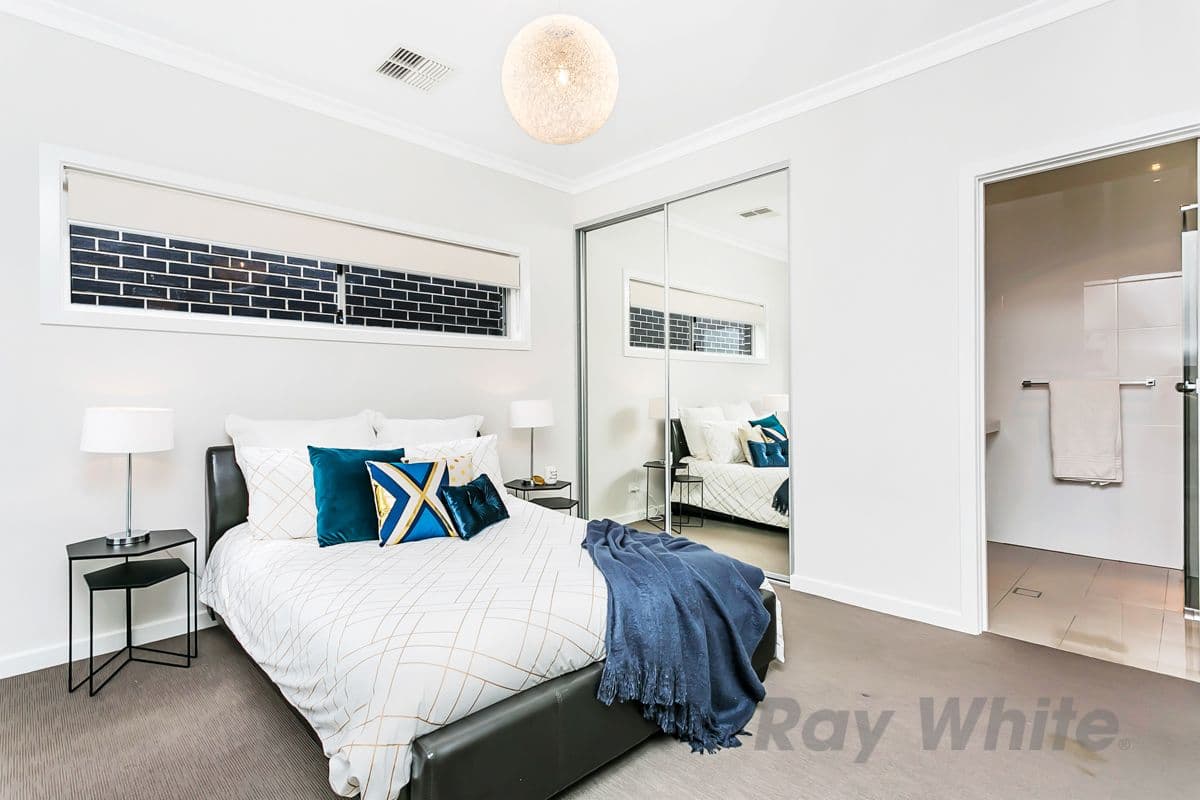 31 A & B Primavera Boulevard, Beaconsfield, Be.. - Thumbnail 6