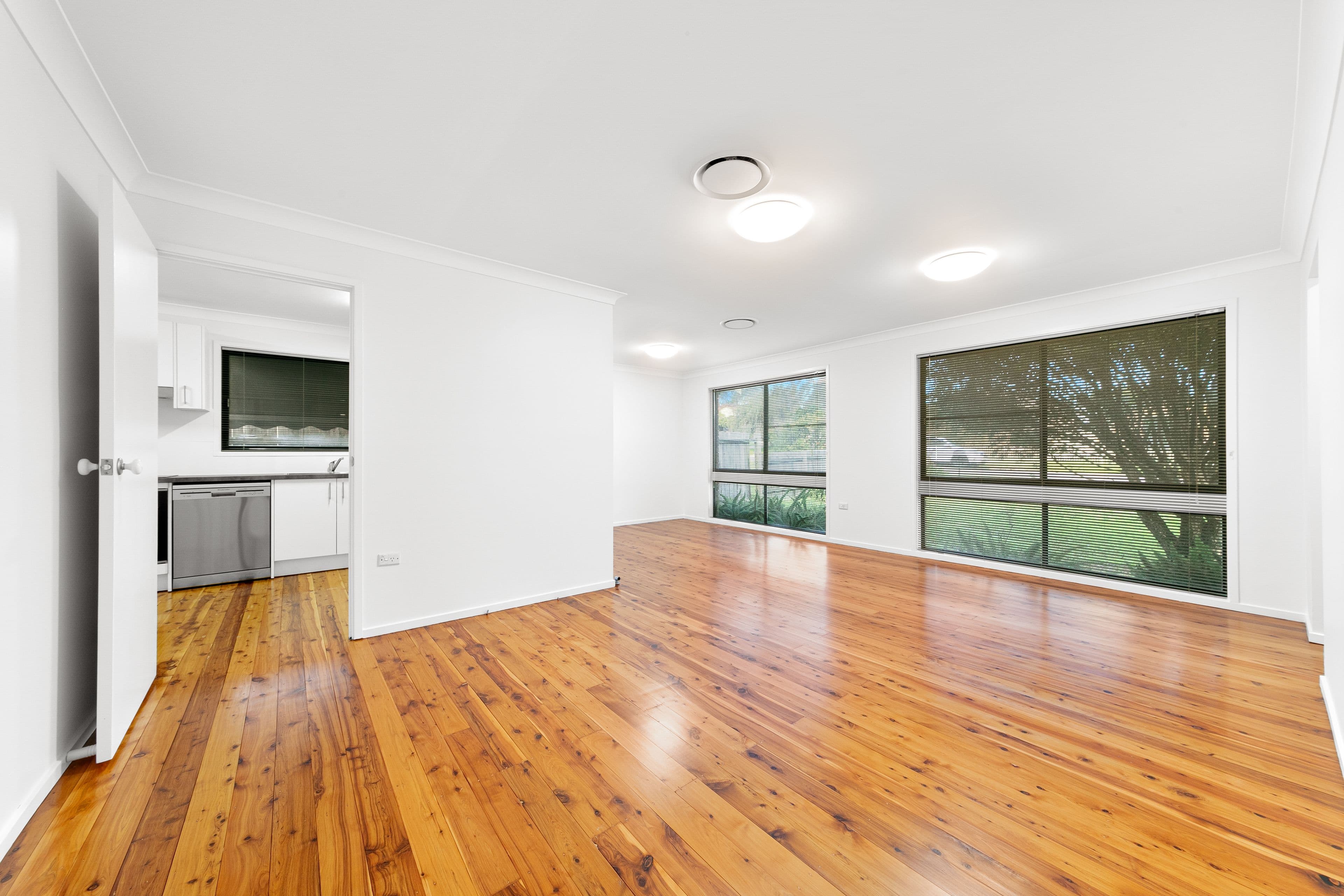 5 Esther Close, Gorokan NSW 2263, Gorokan - Thumbnail 2