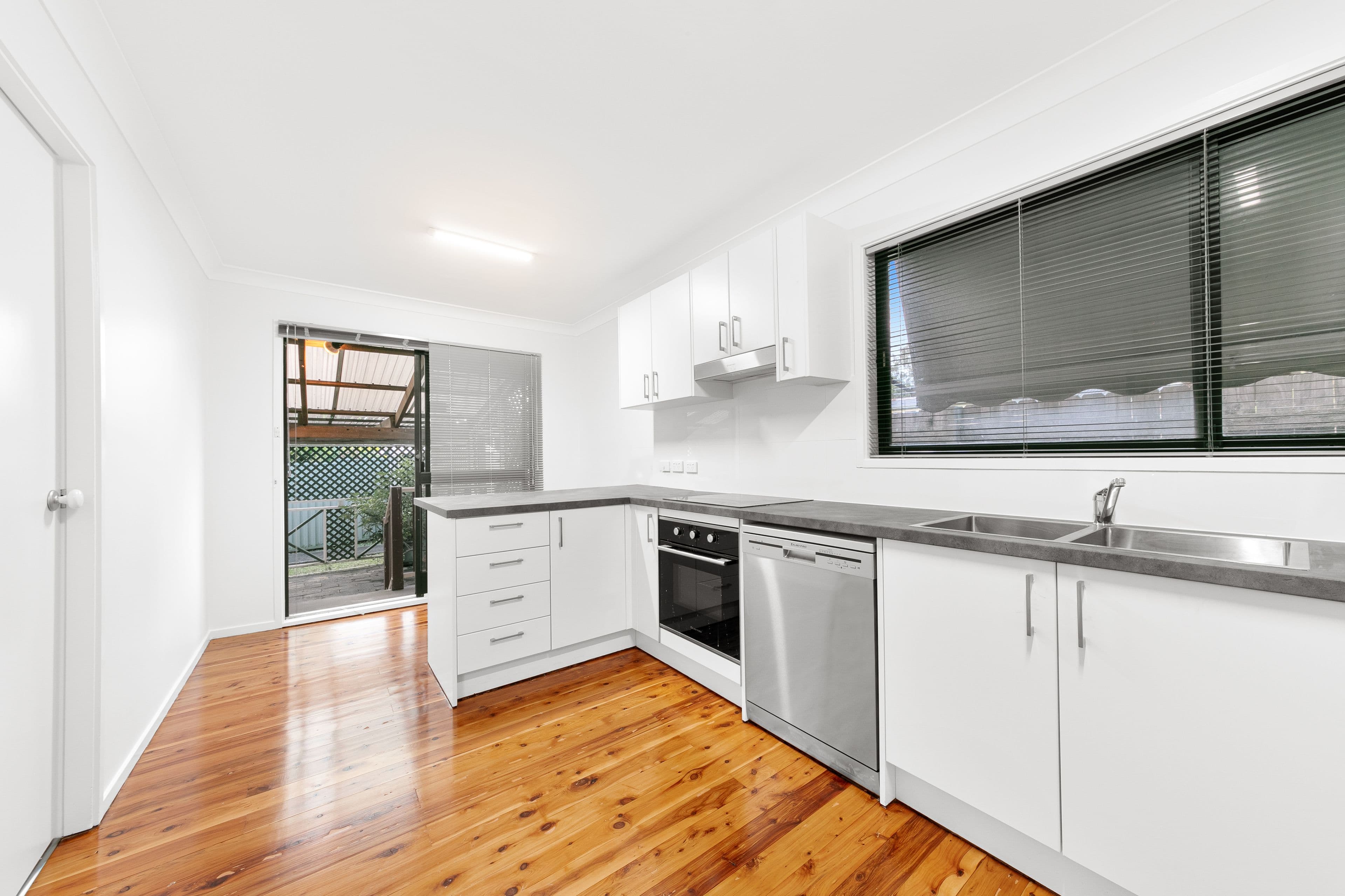 5 Esther Close, Gorokan NSW 2263, Gorokan - Thumbnail 3