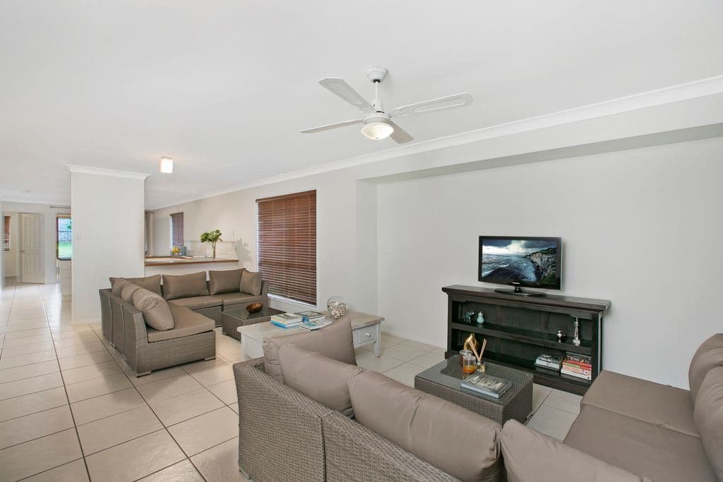 38 Duncan Street, WELLINGTON POINT QLD 4160, Wellington Point - Thumbnail 2