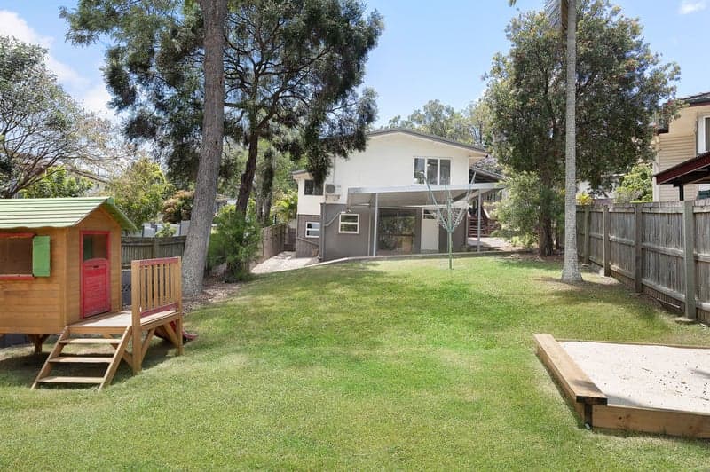 18 Landscape Street, Stafford Heights - Thumbnail 4