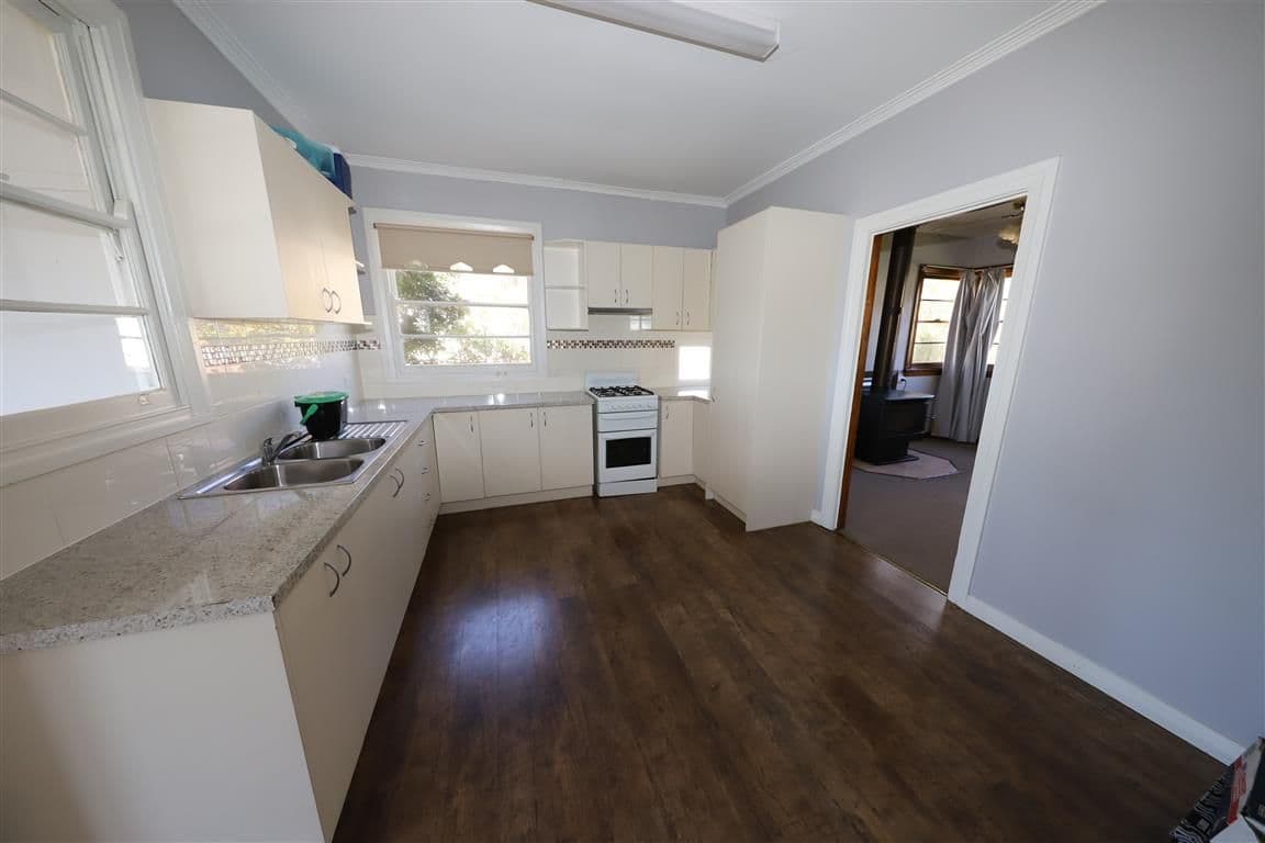 23 Sunnyside Avenue, Batlow NSW 2730, Batlow - Thumbnail 7