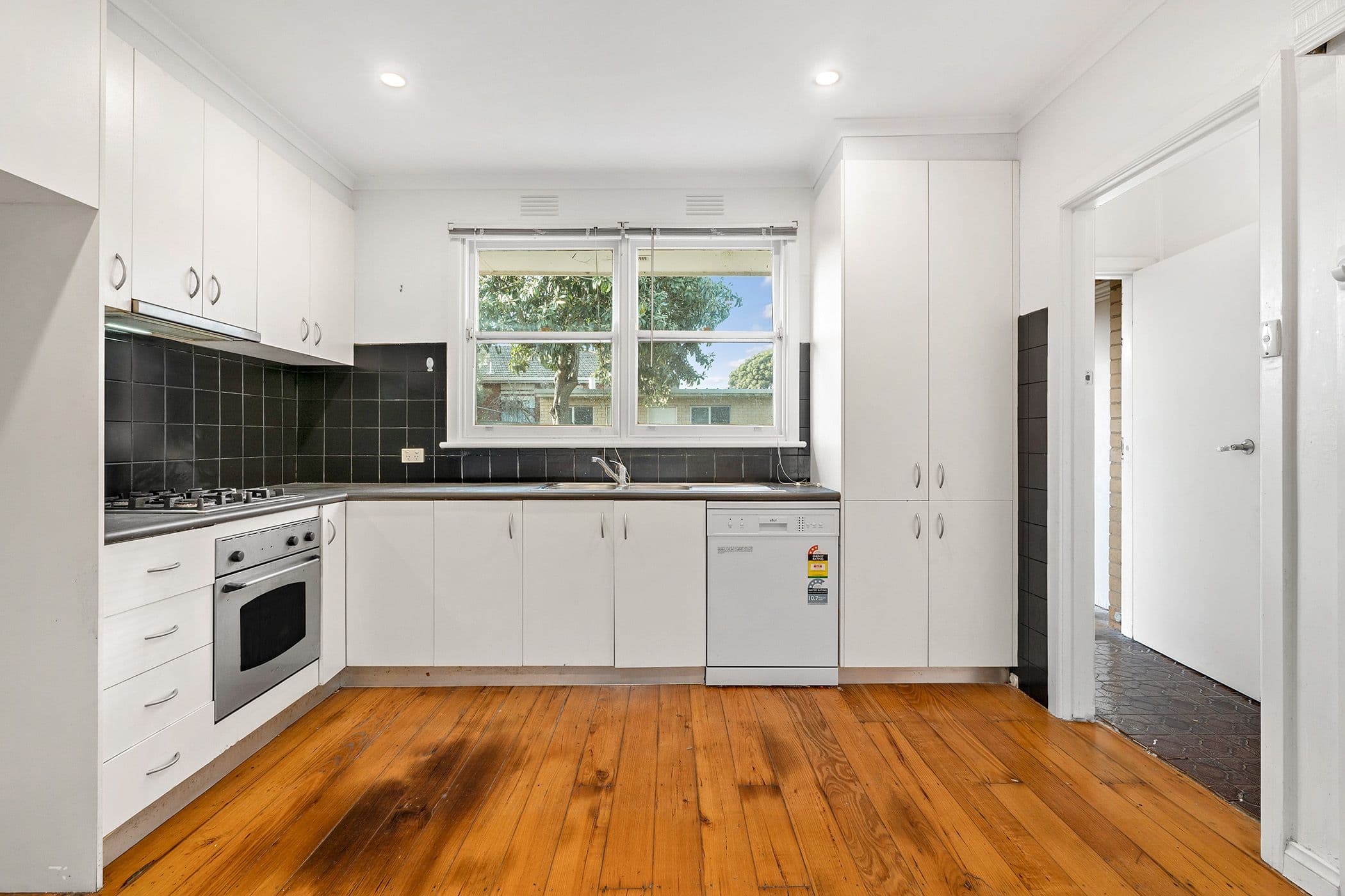 9 Boyd Avenue, Oakleigh East VIC 3166, Oakleigh East - Thumbnail 4