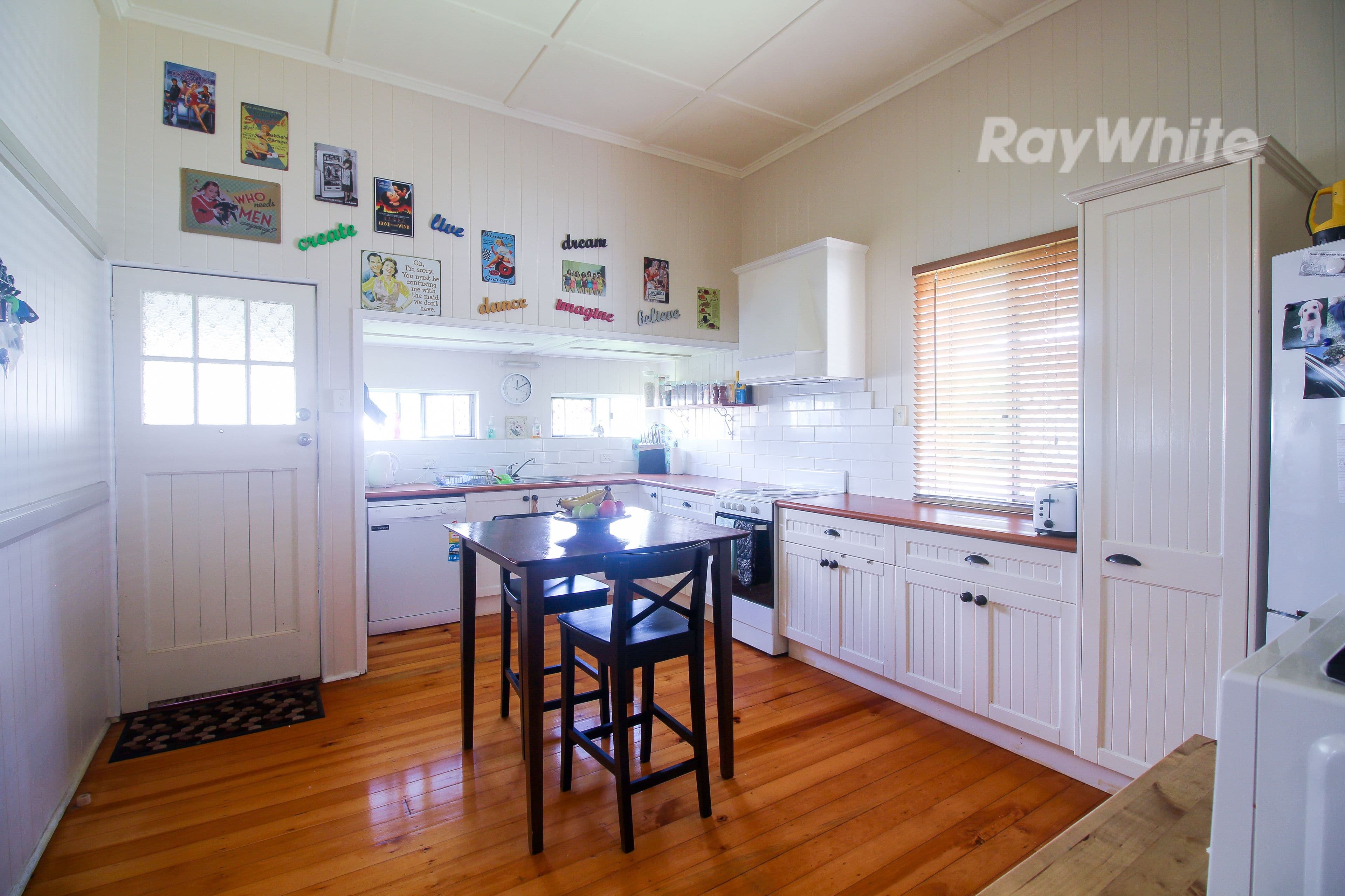 34 Macquarie Street, Silkstone QLD 4304, Silkstone - Thumbnail 6