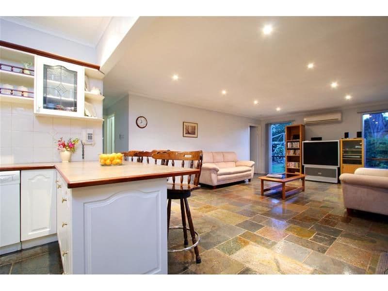 209 Nell Street, GREENSBOROUGH VIC 3088, Greensborough - Thumbnail 6